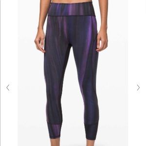Lululemon In Movement Tight 25"  size 8